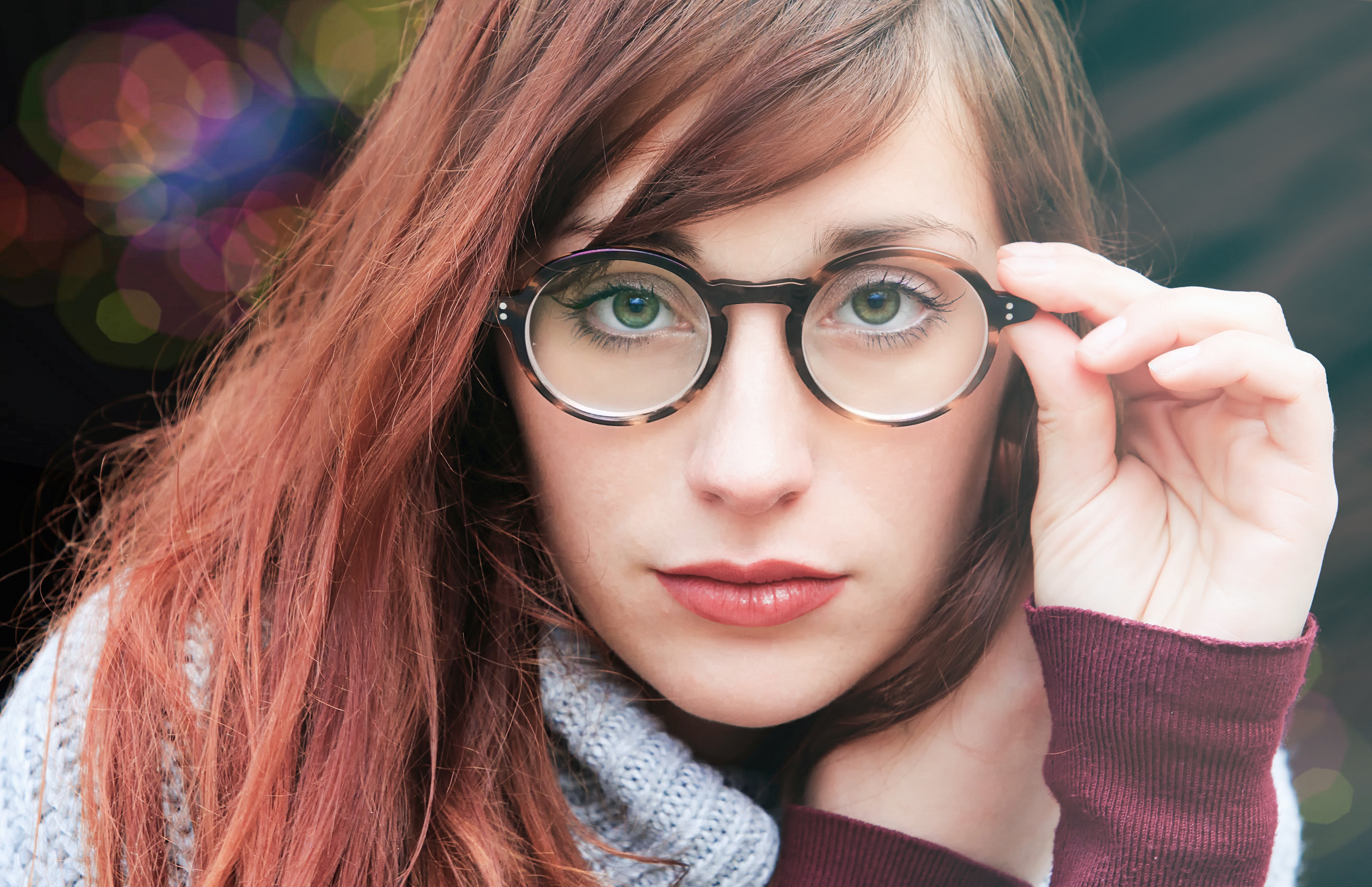 Okulary korekcyjne damskie – jak znaleźć idealny model?